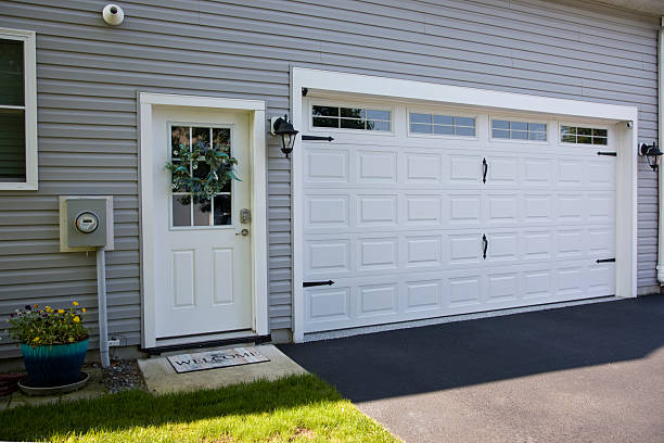 24/7 Emergency Garage Door Panel Replacement experts in Blackfoot, ID